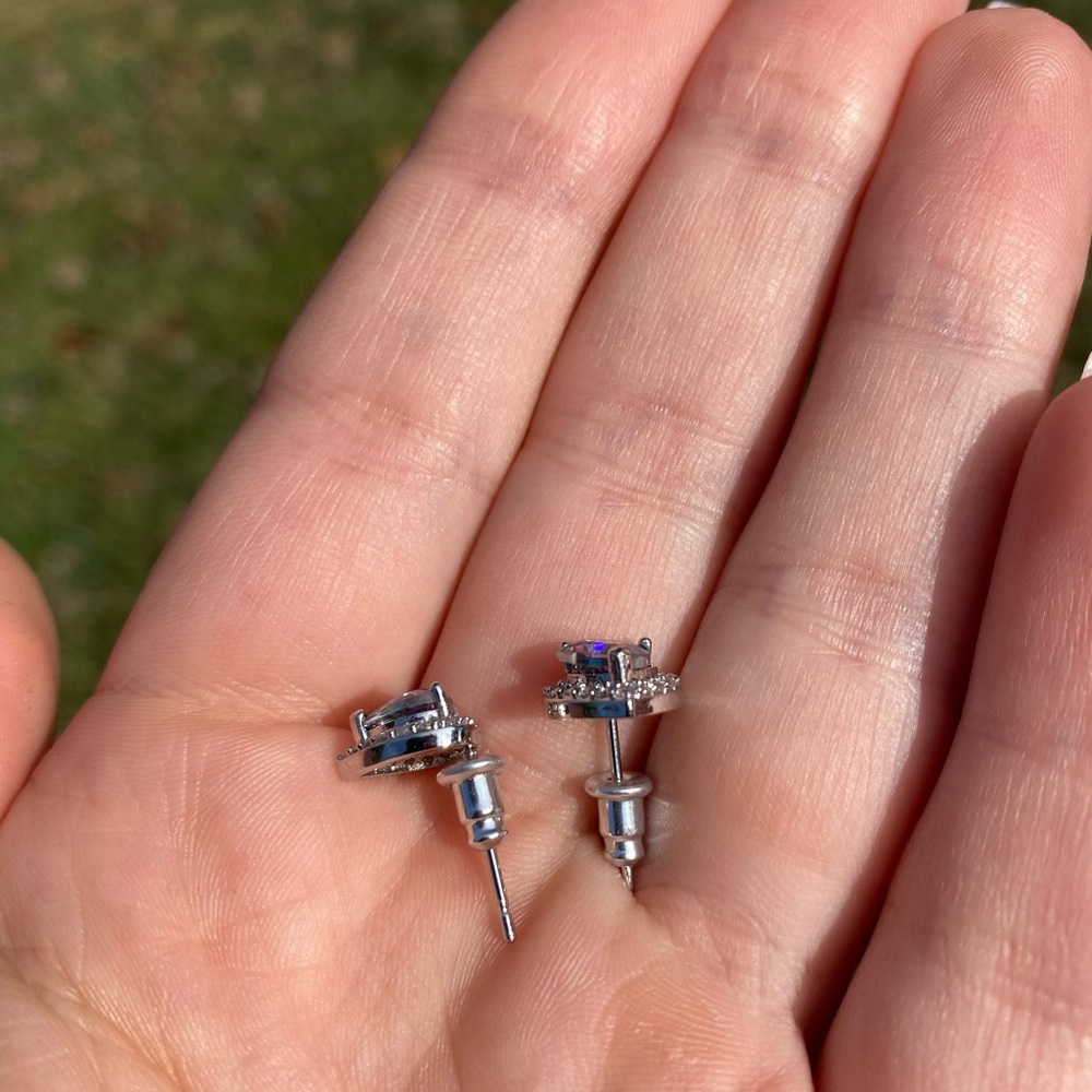 NEW 925 Sterling Silver ❤️ Heart Earrings - Picture 2 of 3